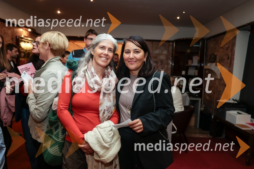 Kot vsa svobodna dekleta, premiera Prešernovo gledališče Kranj