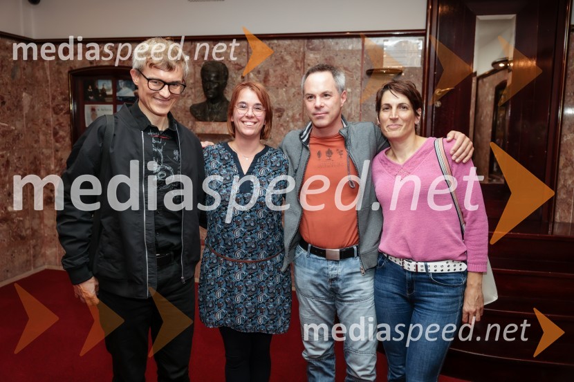 Kot vsa svobodna dekleta, premiera Prešernovo gledališče Kranj