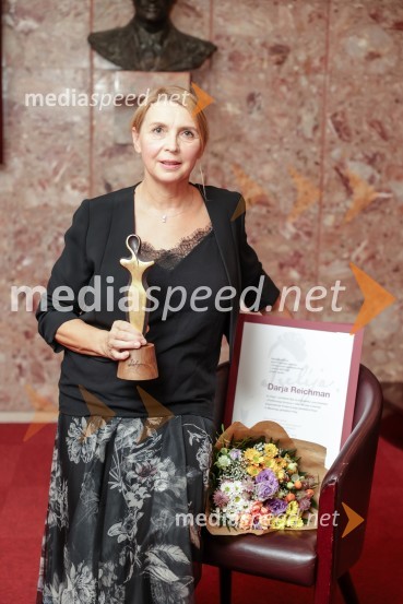  Darja Reichman, igralkaKot vsa svobodna dekleta, premiera Prešernovo gledališče Kranj