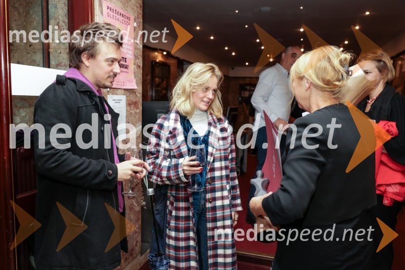  ... ;  Kaja Petrovič, igralka;  ... Kot vsa svobodna dekleta, premiera Prešernovo gledališče Kranj