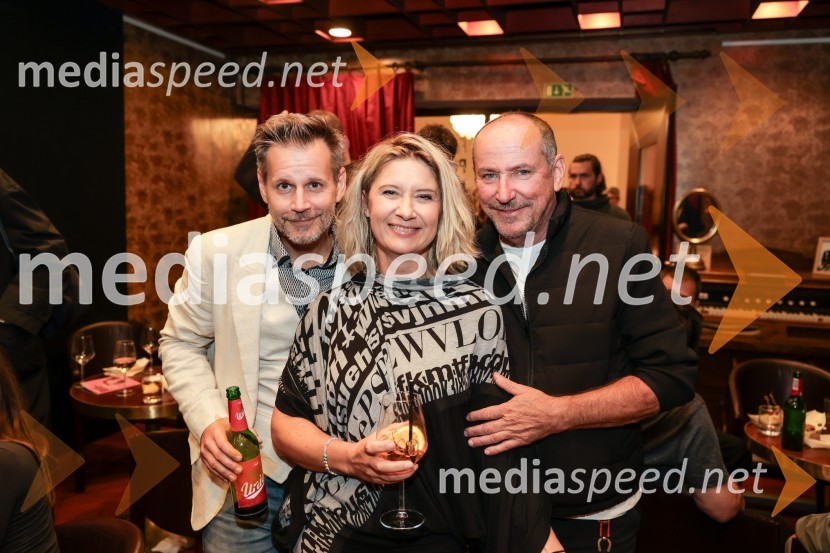  Aljoša Ternovšek, igralec;  Vesna Pernarčič, igralka;  Ciril Roblek, inspicient PGKKot vsa svobodna dekleta, premiera Prešernovo gledališče Kranj