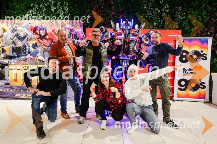  Žiga Bunič, igralec;  Marjan Bunič, pevec, voditelj, Radio Ognjišče;  Jernej Kuntner, igralec;  Eva Godina, Radio 1;  Matevž Müller, igralec;  Rok Kunaver, igralecPremiera Transformerji Ena v Cineplexx Ljubljana