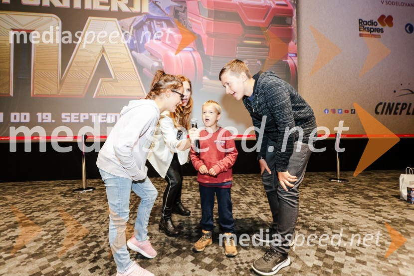  ... ;  Urška  Majdič, igralka, scenaristka in avtorica glasbe;  ... ;  ... Premiera Transformerji Ena v Cineplexx Ljubljana