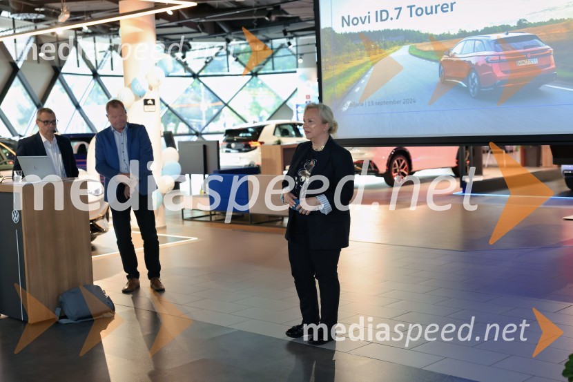  Sabrina Pečelin, vodja odnosov z javnostmi pri Porsche Slovenija d.o.o.Volkswagen ID.7 Tourer, slovenska predstavitev