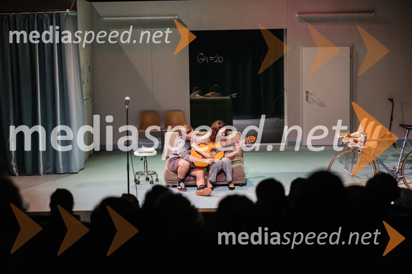  Jure Kopušar, igralec;  Nika Rozman, igralka64, premiera drame na odru SNG Nova Gorica