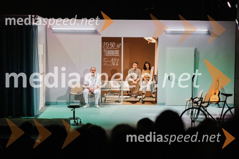  Blaž Valič, igralec;  Jure Kopušar, igralec;  Nika Rozman, igralka64, premiera drame na odru SNG Nova Gorica