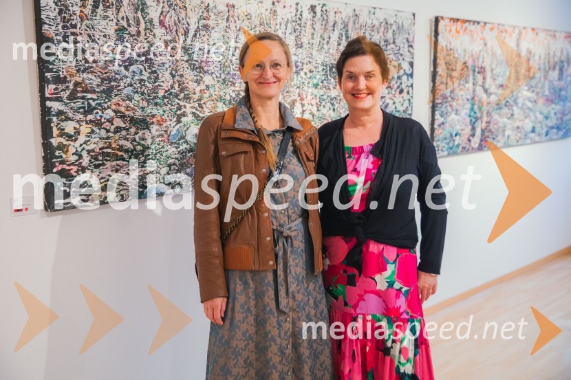  Anja Jerčič Jakob, umetnica;  Petra  Bizilj Silva, kustosinja Generali galerijeOdprtje razstave z naslovom Obrobja slikarke Anje Jerčič Jakob, Generali Galerija