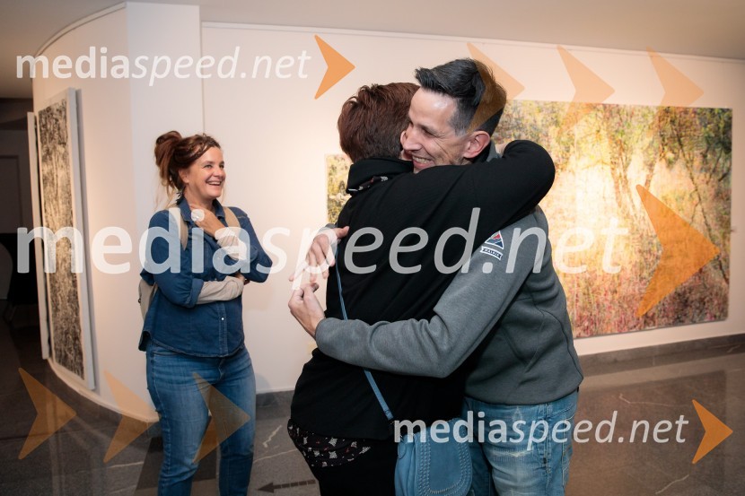  ... ;  Matjaž Arnol, akademski slikarOdprtje razstave z naslovom Obrobja slikarke Anje Jerčič Jakob, Generali Galerija