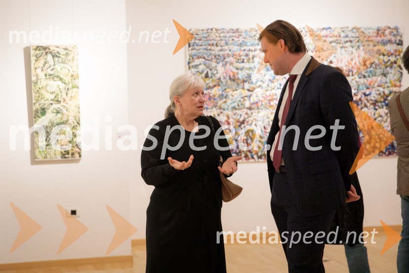  ... ;  Matija Gantar, namestnik predsednika upravnega odbora družbe KD Group d.dOdprtje razstave z naslovom Obrobja slikarke Anje Jerčič Jakob, Generali Galerija