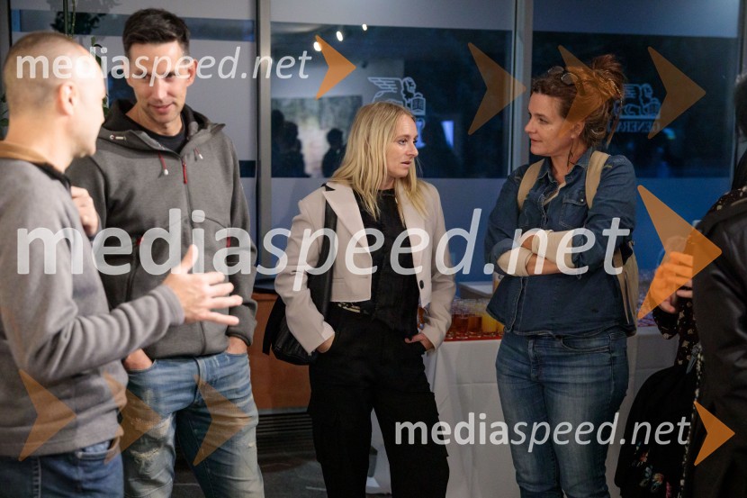  ... ;  Matjaž Arnol, akademski slikar;  ... ;  ... Odprtje razstave z naslovom Obrobja slikarke Anje Jerčič Jakob, Generali Galerija