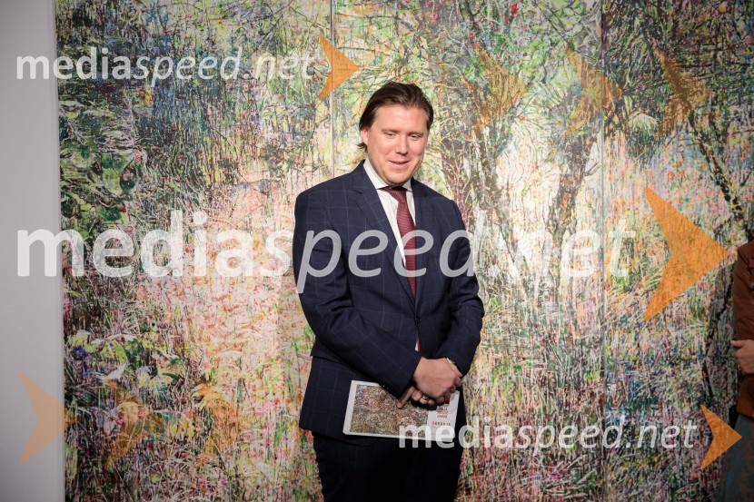  Matija Gantar, namestnik predsednika upravnega odbora družbe KD Group d.dOdprtje razstave z naslovom Obrobja slikarke Anje Jerčič Jakob, Generali Galerija