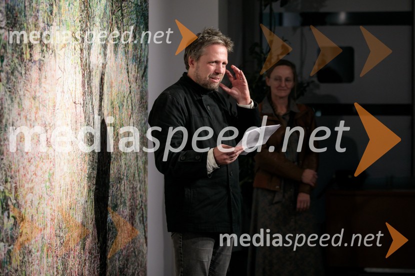  Miklavž Komelj, pesnik, prevajalec, umetnostni zgodovinarOdprtje razstave z naslovom Obrobja slikarke Anje Jerčič Jakob, Generali Galerija