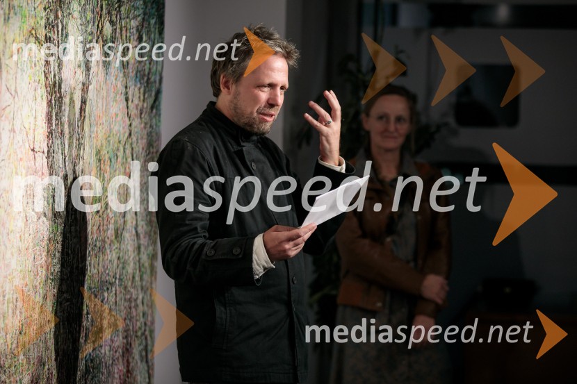  Miklavž Komelj, pesnik, prevajalec, umetnostni zgodovinarOdprtje razstave z naslovom Obrobja slikarke Anje Jerčič Jakob, Generali Galerija