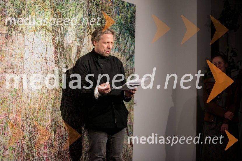  Miklavž Komelj, pesnik, prevajalec, umetnostni zgodovinarOdprtje razstave z naslovom Obrobja slikarke Anje Jerčič Jakob, Generali Galerija