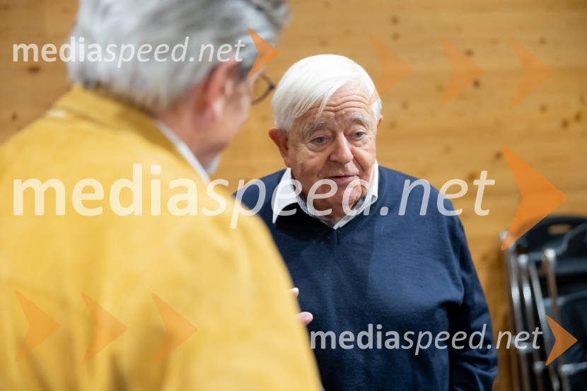  Milan Kučan, nekdanji predsednik Republike SlovenijeIskrivo v živo: Ervin Hladnik Milharčič v pogovoru z Markom Crnkovičem