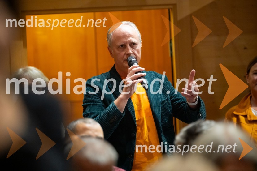  Aleš Vrhovec, arhitektIskrivo v živo: Ervin Hladnik Milharčič v pogovoru z Markom Crnkovičem