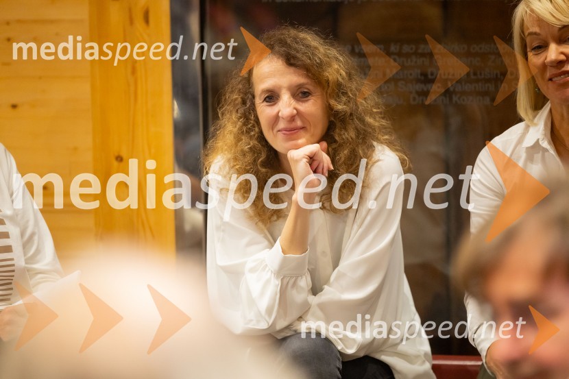  Polona Lovšin, vodja komunikacij, Riko d.o.o.Iskrivo v živo: Ervin Hladnik Milharčič v pogovoru z Markom Crnkovičem