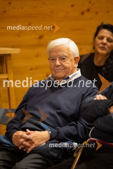  Milan Kučan, nekdanji predsednik Republike SlovenijeIskrivo v živo: Ervin Hladnik Milharčič v pogovoru z Markom Crnkovičem