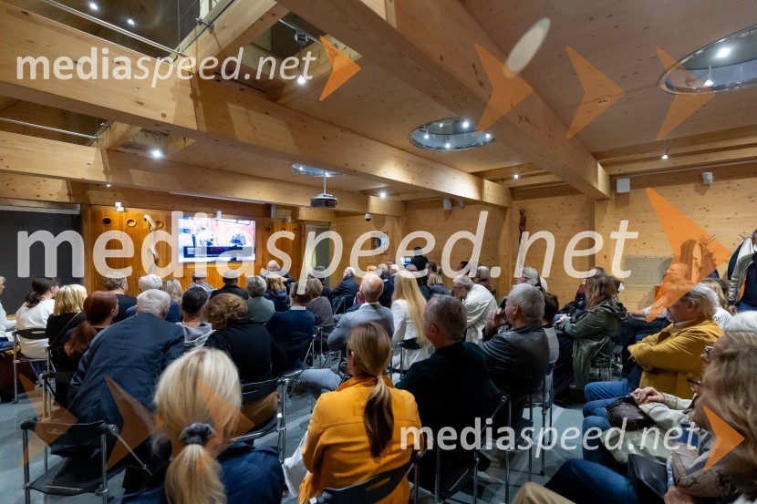 Iskrivo v živo: Ervin Hladnik Milharčič v pogovoru z Markom Crnkovičem