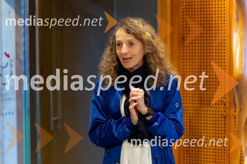  Polona Lovšin, vodja komunikacij, Riko d.o.o.Iskrivo v živo: Ervin Hladnik Milharčič v pogovoru z Markom Crnkovičem