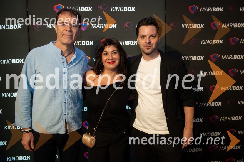  Miran Perhavec, elektrotehnik energetik, okoljevarstvenik;  Janja Glogovac, režiserka;  Tibor Hrs Pandur, pesnik, dramaturg in prevajalecPremiera dokumentarnega filma Nikola Tesla, valovi prihodnosti v Mariboxu