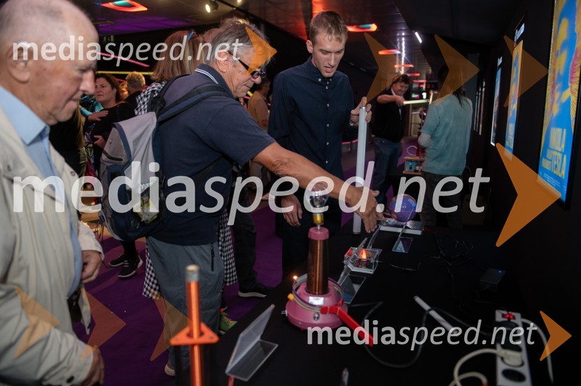 Premiera dokumentarnega filma Nikola Tesla, valovi prihodnosti v Mariboxu