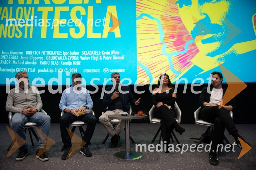  Matej Čer, prokurist, Avant Car d.o.o;  Miran Perhavec, elektrotehnik energetik, okoljevarstvenik;  Bor Greiner, odgovorni urednik, Radio City;  Janja Glogovac, režiserka;  Tibor Hrs Pandur, pesnik, dramaturg in prevajalecPremiera dokumentarnega filma Nikola Tesla, valovi prihodnosti v Mariboxu