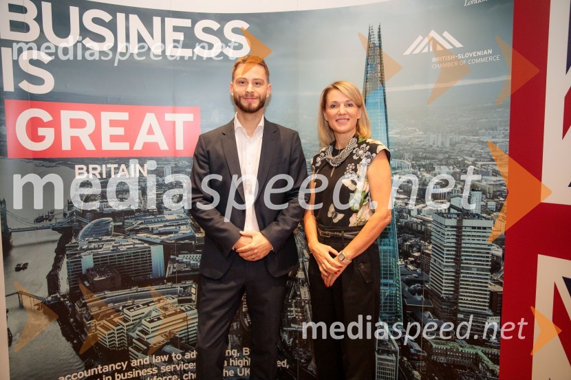  Michal Maco, direktor podjetja Corwin v Sloveniji in ustanoviteljev slovaške znamke oblačil Bratiska;  Barbara Uranjek, direktorica, Britansko-slovenska gospodarska zbornicaČaj z razlogom z naslovom Blagovna znamka delodajalca in prihodnost delovnega okolja