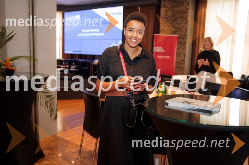 Čaj z razlogom z naslovom Blagovna znamka delodajalca in prihodnost delovnega okolja