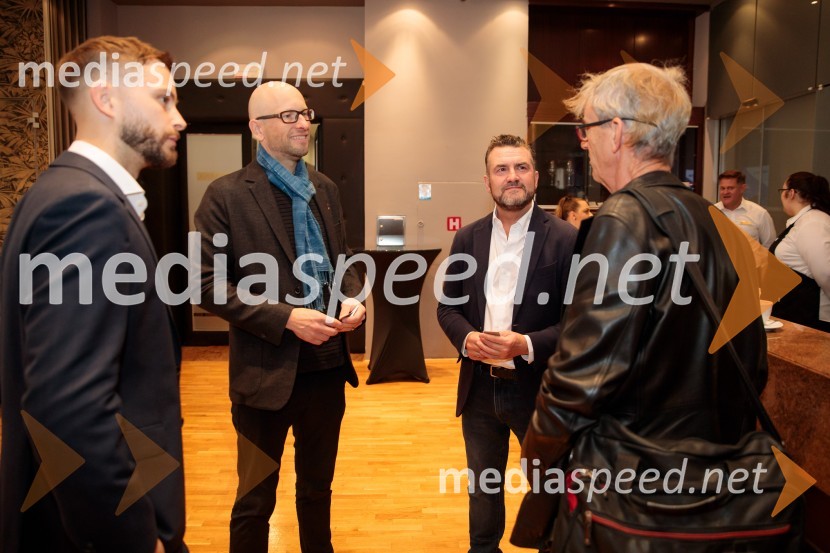 Čaj z razlogom z naslovom Blagovna znamka delodajalca in prihodnost delovnega okolja