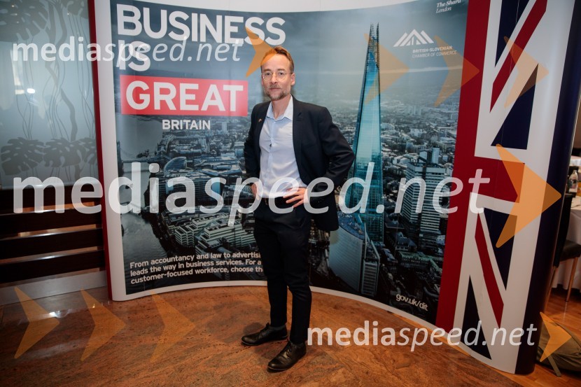 Čaj z razlogom z naslovom Blagovna znamka delodajalca in prihodnost delovnega okolja