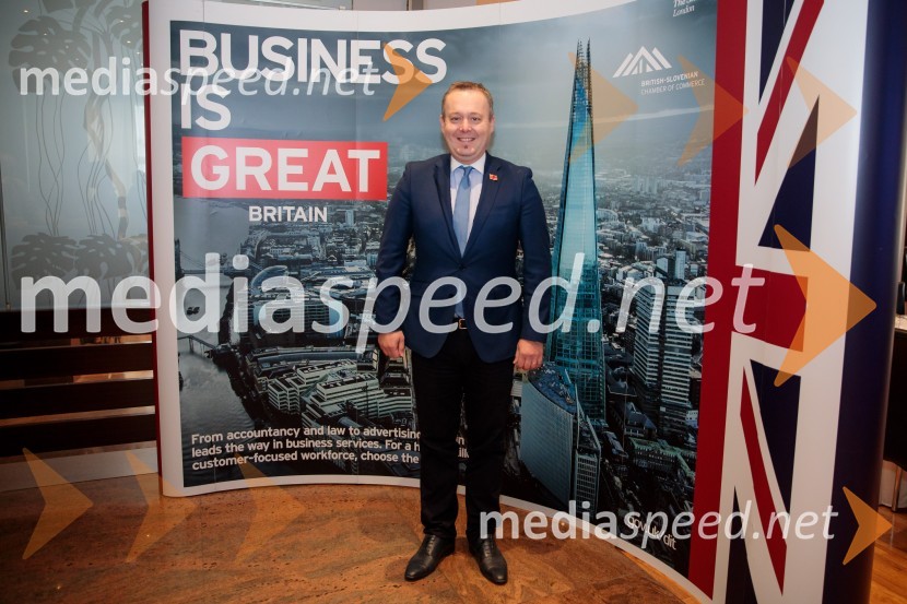 Čaj z razlogom z naslovom Blagovna znamka delodajalca in prihodnost delovnega okolja