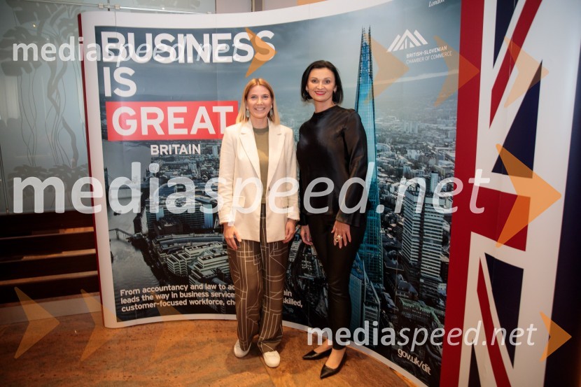  Urška Kajtner, vodja operative, Mesi d.o.o.;  Simona  Špilak, direktorica BOC InstituteČaj z razlogom z naslovom Blagovna znamka delodajalca in prihodnost delovnega okolja