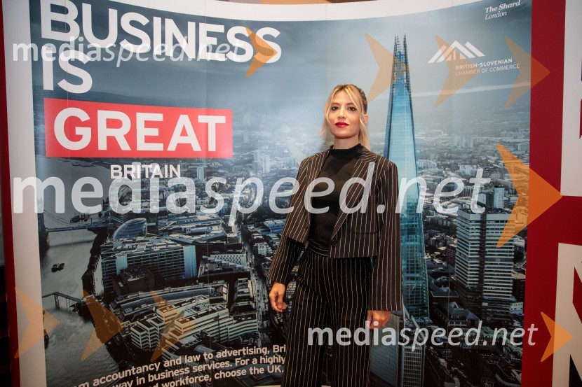 Čaj z razlogom z naslovom Blagovna znamka delodajalca in prihodnost delovnega okolja