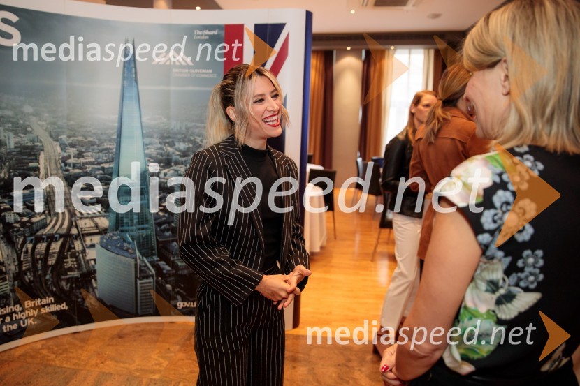 Čaj z razlogom z naslovom Blagovna znamka delodajalca in prihodnost delovnega okolja