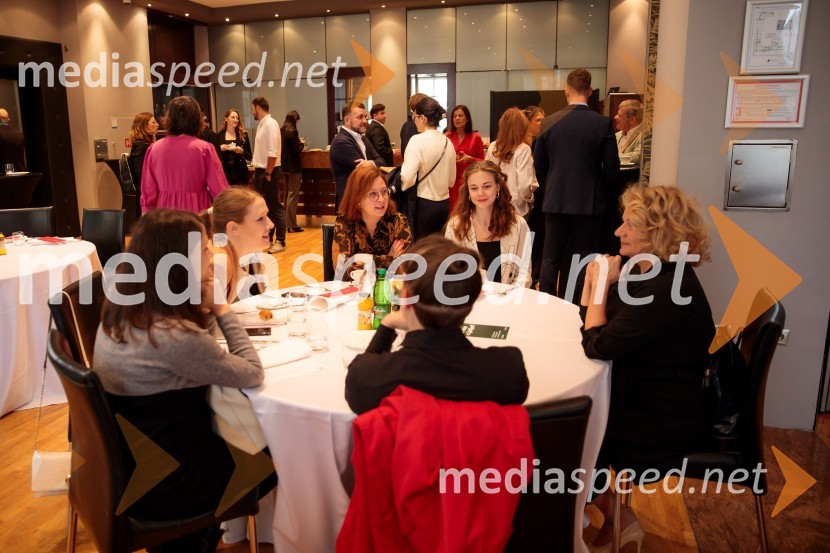 Čaj z razlogom z naslovom Blagovna znamka delodajalca in prihodnost delovnega okolja