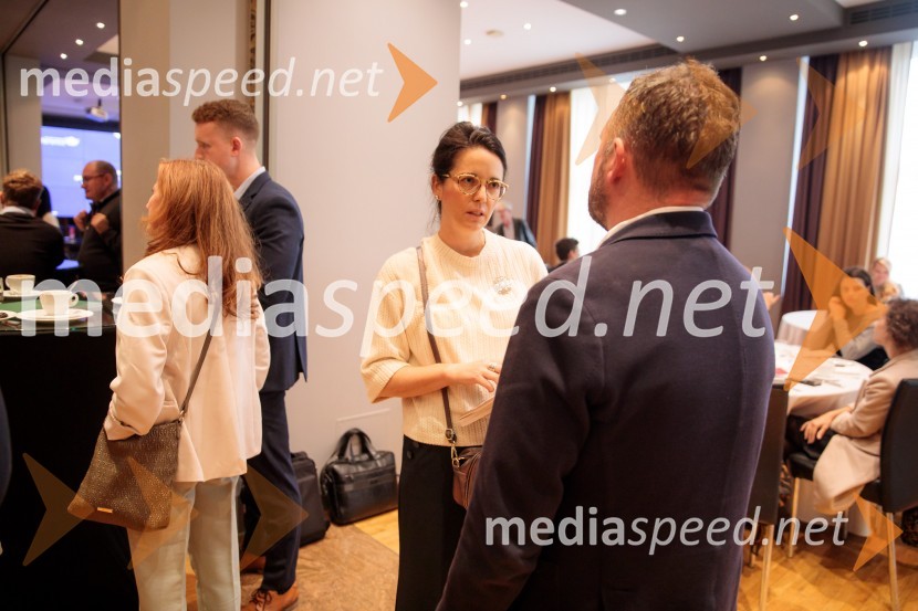 Čaj z razlogom z naslovom Blagovna znamka delodajalca in prihodnost delovnega okolja