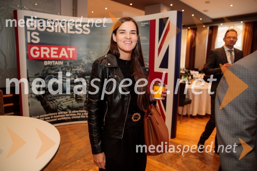  Maša Kramar, Odvetniška pisarna Senica & partnerji, d.o.oČaj z razlogom z naslovom Blagovna znamka delodajalca in prihodnost delovnega okolja