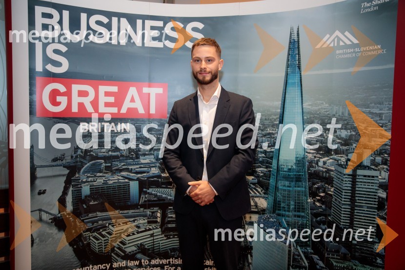  Michal Maco, direktor podjetja Corwin v Sloveniji in ustanoviteljev slovaške znamke oblačil BratiskaČaj z razlogom z naslovom Blagovna znamka delodajalca in prihodnost delovnega okolja