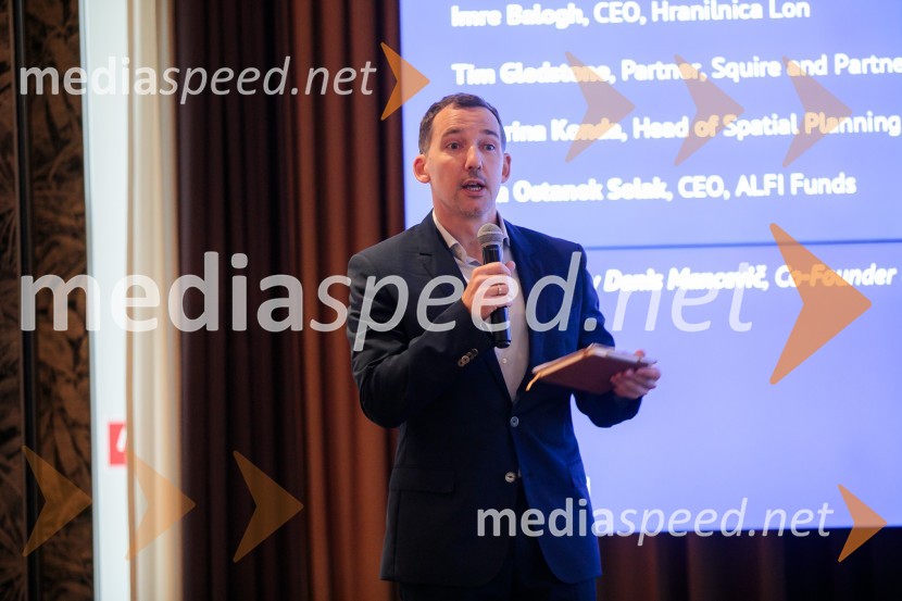 dr. Denis  Mancevič, Direktor za korporativno komuniciranje SIJ d.d.Čaj z razlogom z naslovom Blagovna znamka delodajalca in prihodnost delovnega okolja