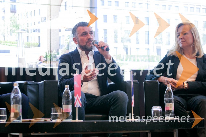  Tim Gledstone, partner, Squire and Partners;  Katarina Konda, Mestna občina LjubljanaČaj z razlogom z naslovom Blagovna znamka delodajalca in prihodnost delovnega okolja