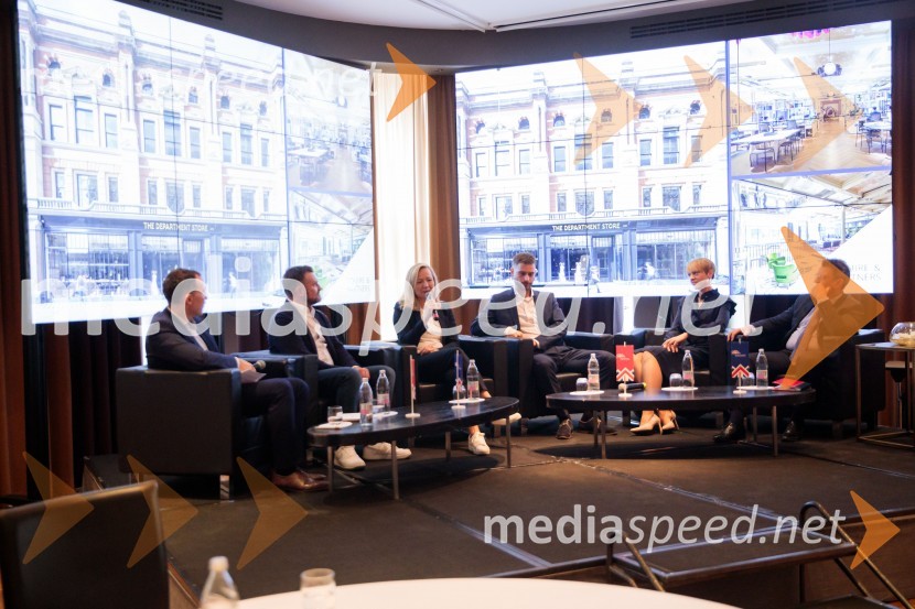 Čaj z razlogom z naslovom Blagovna znamka delodajalca in prihodnost delovnega okolja