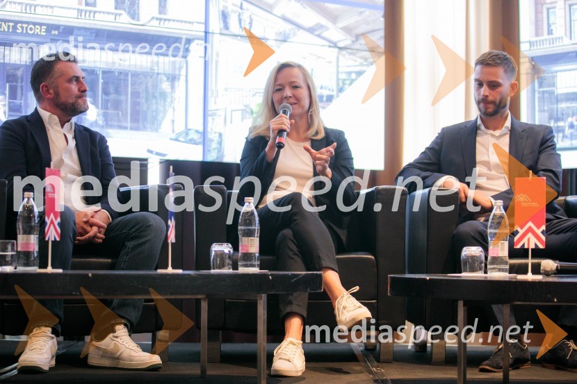  Tim Gledstone, partner, Squire and Partners;  Katarina Konda, Mestna občina Ljubljana;  Michal Maco, direktor podjetja Corwin v Sloveniji in ustanoviteljev slovaške znamke oblačil BratiskaČaj z razlogom z naslovom Blagovna znamka delodajalca in prihodnost delovnega okolja