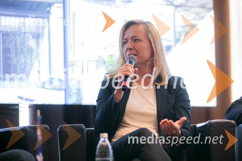  Katarina Konda, Mestna občina LjubljanaČaj z razlogom z naslovom Blagovna znamka delodajalca in prihodnost delovnega okolja