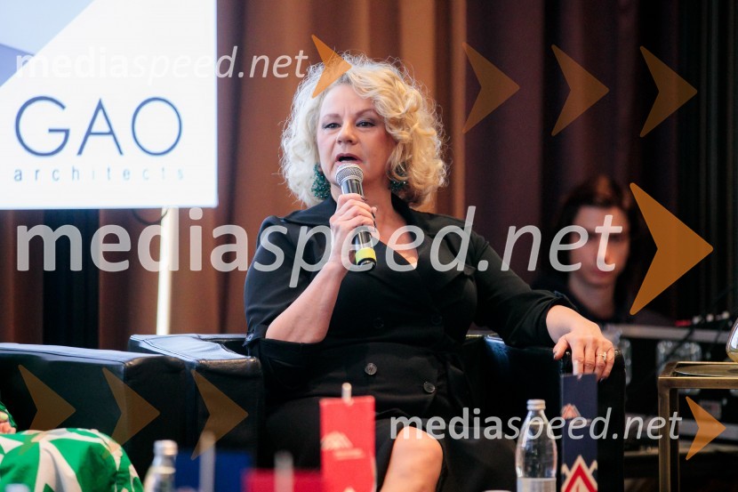  Petra Zakrajšek, arhitektkaČaj z razlogom z naslovom Blagovna znamka delodajalca in prihodnost delovnega okolja