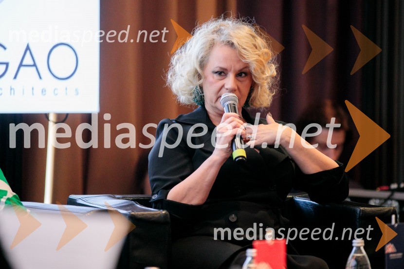  Petra Zakrajšek, arhitektkaČaj z razlogom z naslovom Blagovna znamka delodajalca in prihodnost delovnega okolja