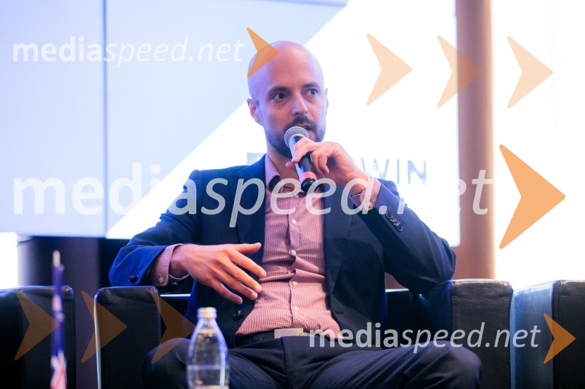  Blaž  Ferenc, A1 SlovenijaČaj z razlogom z naslovom Blagovna znamka delodajalca in prihodnost delovnega okolja