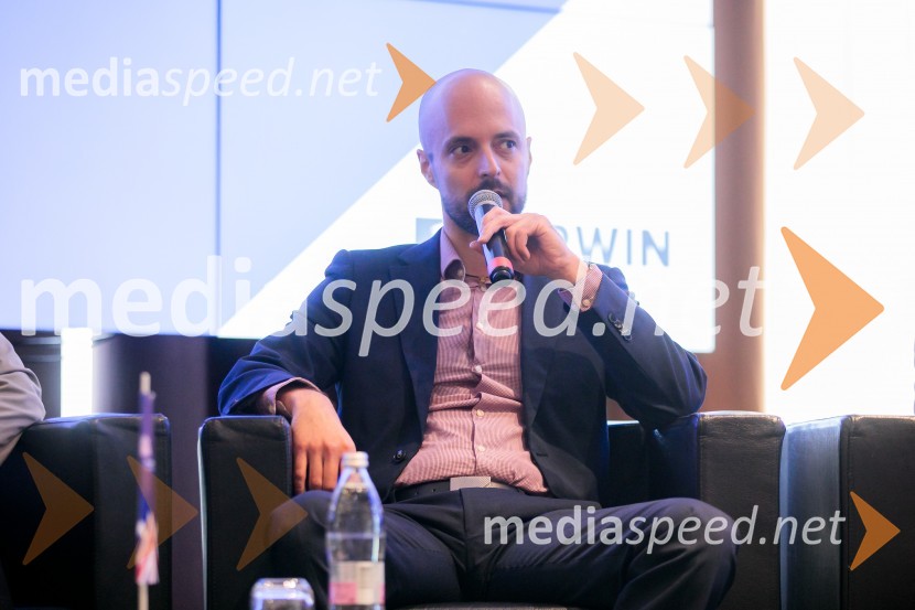  Blaž  Ferenc, A1 SlovenijaČaj z razlogom z naslovom Blagovna znamka delodajalca in prihodnost delovnega okolja