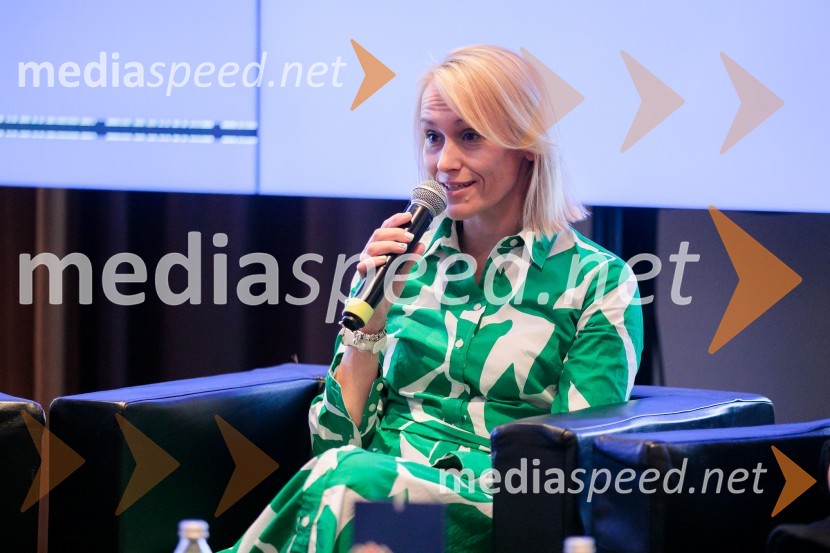  Katarina Primožič Ramoveš, direktorica področja ljudje in kultura, NIL d.o.o.Čaj z razlogom z naslovom Blagovna znamka delodajalca in prihodnost delovnega okolja