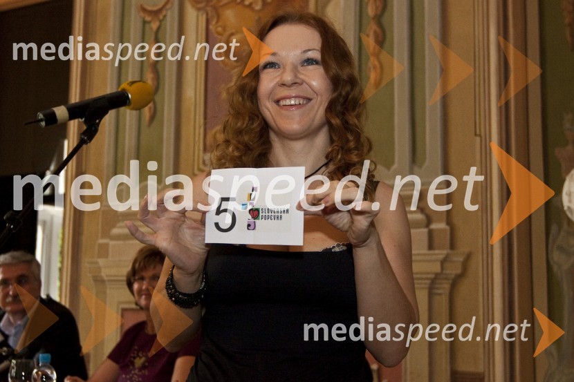 Regina Kogoj, pevka (žreb vrstnega reda nastopajočih)Slovenska popevka 2009, novinarska konferenca in žrebanje vrstnega reda nastopajočih